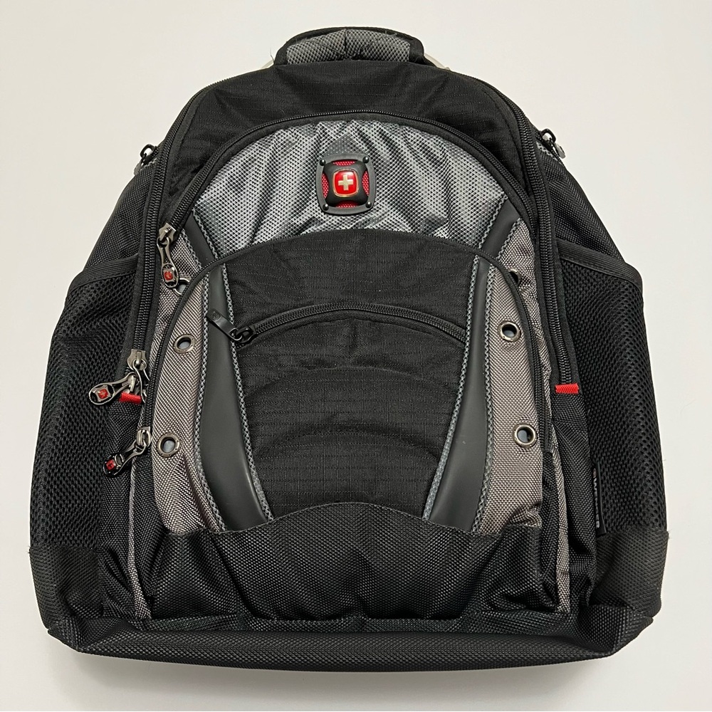 SwissGear by Wenger Laptop Backpack – Excellent Pre-Owned